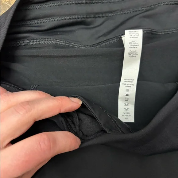 Lululemon activewear Pace rival mid-rise skirt / short size 8 - Picture 9 of 11